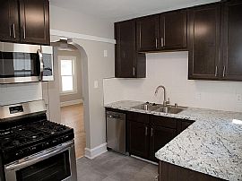 1431 S 77th St, West Allis, Wi 53214 in West Allis, WI (Photo 7 of 12)