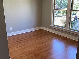 5616 N Omaha Ave, Portland, Or in Portland, OR (Photo 11 of 12)