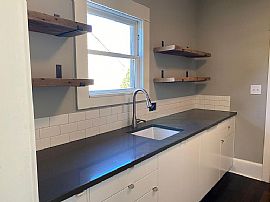 5616 N Omaha Ave, Portland, Or in Portland, OR (Photo 5 of 12)