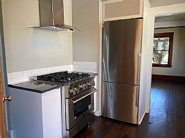 5616 N Omaha Ave, Portland, Or in Portland, OR (Photo 6 of 12)