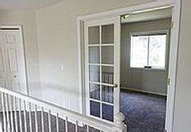 4682 Winthrop Ct, Lake Oswego, Or in Lake Oswego, OR (Photo 10 of 12)