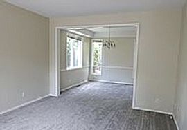 4682 Winthrop Ct, Lake Oswego, Or in Lake Oswego, OR (Photo 2 of 12)