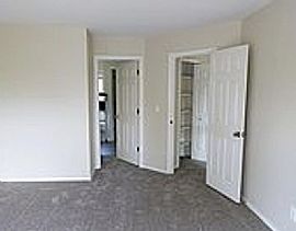 4682 Winthrop Ct, Lake Oswego, Or in Lake Oswego, OR (Photo 8 of 12)