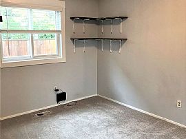 932 Ne Oneonta St, Portland, Or in Portland, OR (Photo 9 of 12)