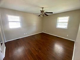 2703 Tottingham Rd, Oklahoma City, Ok in Oklahoma City, OK (Photo 9 of 12)