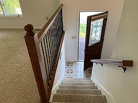 424 W Spring Creek Dr, Bozeman, Mt in Bozeman, MT (Photo 4 of 12)