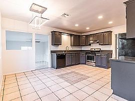 Beautiful House For Rent in Los Angeles, CA (Photo 8 of 11)