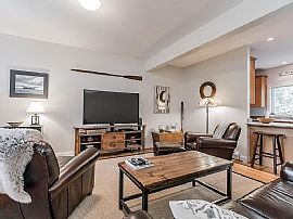 20 Holbrook St Unit 3, Freeport, Me 04032 Townhouse For Rent in Freeport, ME