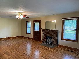 3476 Ford St, Hokes Bluff, Al 35903 in Hokes Bluff, AL (Photo 4 of 12)