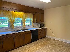 3476 Ford St, Hokes Bluff, Al 35903 in Hokes Bluff, AL (Photo 5 of 12)