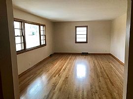 3316 S 117th St, Omaha, Ne  in Omaha, NE (Photo 3 of 12)