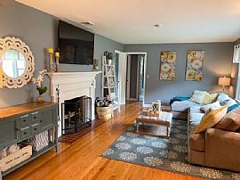 121 Morningside Dr, Stratford, Ct 06614 in Stratford, CT (Photo 2 of 10)