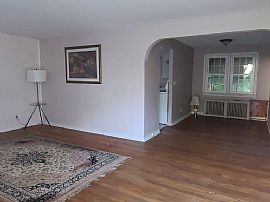 8 Jefferson Ave, Norwich, Ct 06360 in Norwich, CT (Photo 2 of 8)