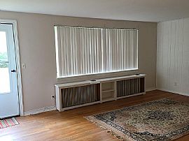 8 Jefferson Ave, Norwich, Ct 06360 in Norwich, CT (Photo 3 of 8)