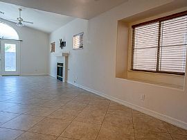 4362 Flagship Ct, Las Vegas, Nv 89121 in Las Vegas, NV (Photo 5 of 12)