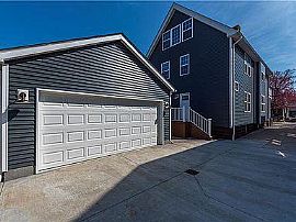 Beautiful Home For a Loving Family in Cleveland, OH (Photo 2 of 9)