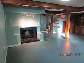  213 Powhatan Ave, Bluefield, Wv 24701 in Bluefield, WV (Photo 8 of 12)