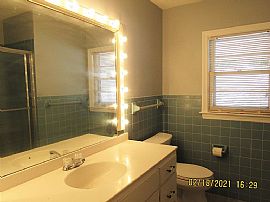  213 Powhatan Ave, Bluefield, Wv 24701 in Bluefield, WV (Photo 9 of 12)