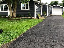 132 E 6th St, Williamstown, Wv 26187 in Williamstown, WV (Photo 2 of 12)