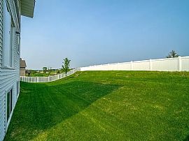 98 Heritage Blvd, Hudson, Wi 54016 in Hudson, WI (Photo 3 of 12)