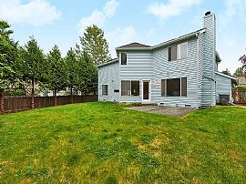 23612 Ne 25th Way, Sammamish, Wa 98074 House For Rent in Sammamish, WA (Photo 12 of 12)