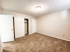 2990 Rhodes Circle Southunit #109, Birmingham, Al 35205 in Birmingham, AL (Photo 4 of 5)