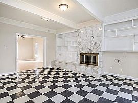 3 Beds Lovely Beautiful Available For Rent in Dallas, TX (Photo 6 of 12)