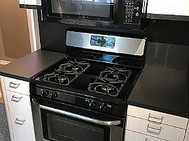 3 Beds Lovely Beautiful Available For Rent in Dallas, TX (Photo 6 of 9)