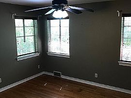 3 Beds Lovely Beautiful Available For Rent in Dallas, TX (Photo 9 of 9)