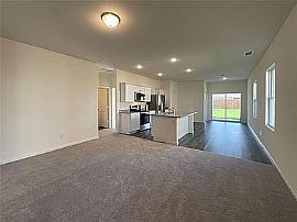 3 Beds Lovely Beautiful Available For Rent in Dallas, TX (Photo 2 of 12)