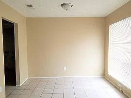 3 Beds Lovely Beautiful Available For Rent in Houston, TX (Photo 5 of 12)