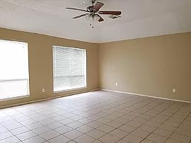 3 Beds Lovely Beautiful Available For Rent in Houston, TX (Photo 6 of 12)