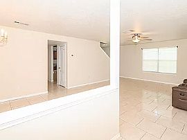 Charming 3 Bedrooms in San Antonio, TX (Photo 2 of 12)