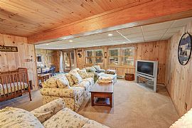 Charming Waterfront House with Beautiful Walk in Sandy Beach  in Meredith, NH (Photo 5 of 5)
