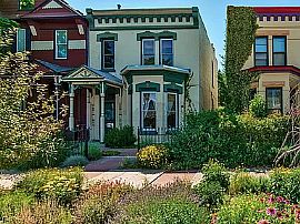 This a Beautiful 3bd_2.5ba in Colorado,Ready to Move In in Denver, CO