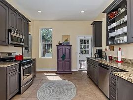 This a Beautiful 3bd_2.5ba in Colorado,Ready to Move In in Denver, CO (Photo 3 of 3)