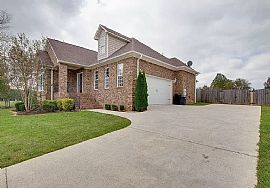 17043 Cliff Dr, Athens, Al 35613 in Athens, AL