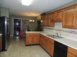 3907 Oak Ave, Montgomery, Al 36109 in Montgomery, AL (Photo 8 of 12)