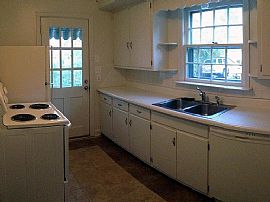 1030 E Churchwell Ave, Knoxville, Tn in Knoxville, TN (Photo 4 of 9)