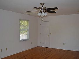 198 S Main St #b, Seymour, Ct 06483 in Seymour, CT (Photo 6 of 6)