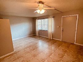 1200 Colonnades Dr Unit 105, Fort Pierce, Fl 34949 in Fort Pierce, FL (Photo 2 of 8)