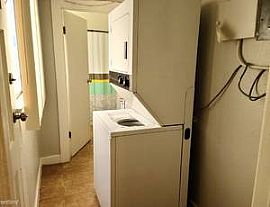 715 1/4 N St Andrews Pl  in Los Angeles, CA (Photo 7 of 9)