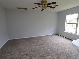 100 Creek Way Ln, Columbia, Sc  in Columbia, SC (Photo 6 of 12)