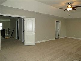 320 Kerrydale Ct, Clover, Sc in Clover, SC (Photo 5 of 12)