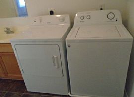 Beautiful 3 Bedroom 2.5 Bath Available For Rent in Grandview Plaza, KS (Photo 6 of 7)