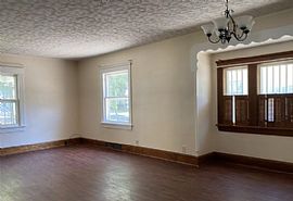 Lovely 3 Bedroom 2 Bath Available For Rent in Jackson, MI (Photo 9 of 9)