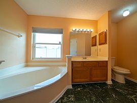 Singles Family Resident in Jacksonville, FL (Photo 12 of 12)