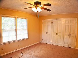 Delightful 3 Bedroom 2 Bath Available For Rent in Montgomery, AL (Photo 3 of 8)