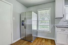 Real in Texas City, TX (Photo 4 of 11)