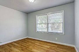 Real in Texas City, TX (Photo 7 of 11)